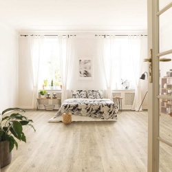 Amorim Wood WISE - Waterproof Cork Flooring with a Wood Look in Highland Oak - Room View
